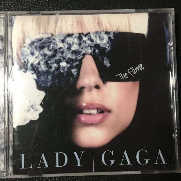 Lady Gaga - The Fame - Picture 1 of 3